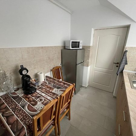 Sara Apartament Lugoj Εξωτερικό φωτογραφία
