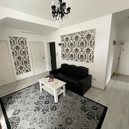 Sara Apartament Lugoj Εξωτερικό φωτογραφία