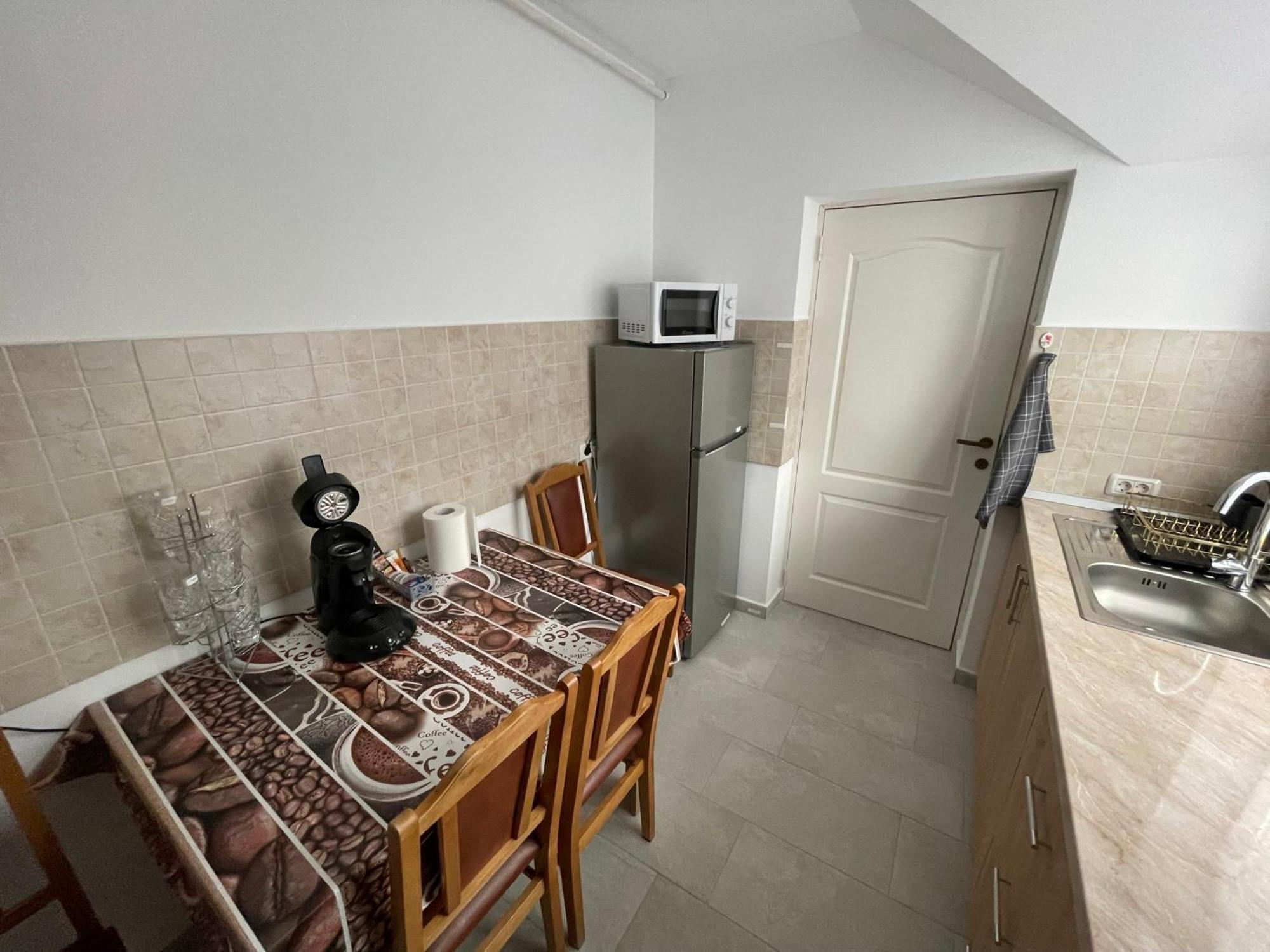 Sara Apartament Lugoj Εξωτερικό φωτογραφία